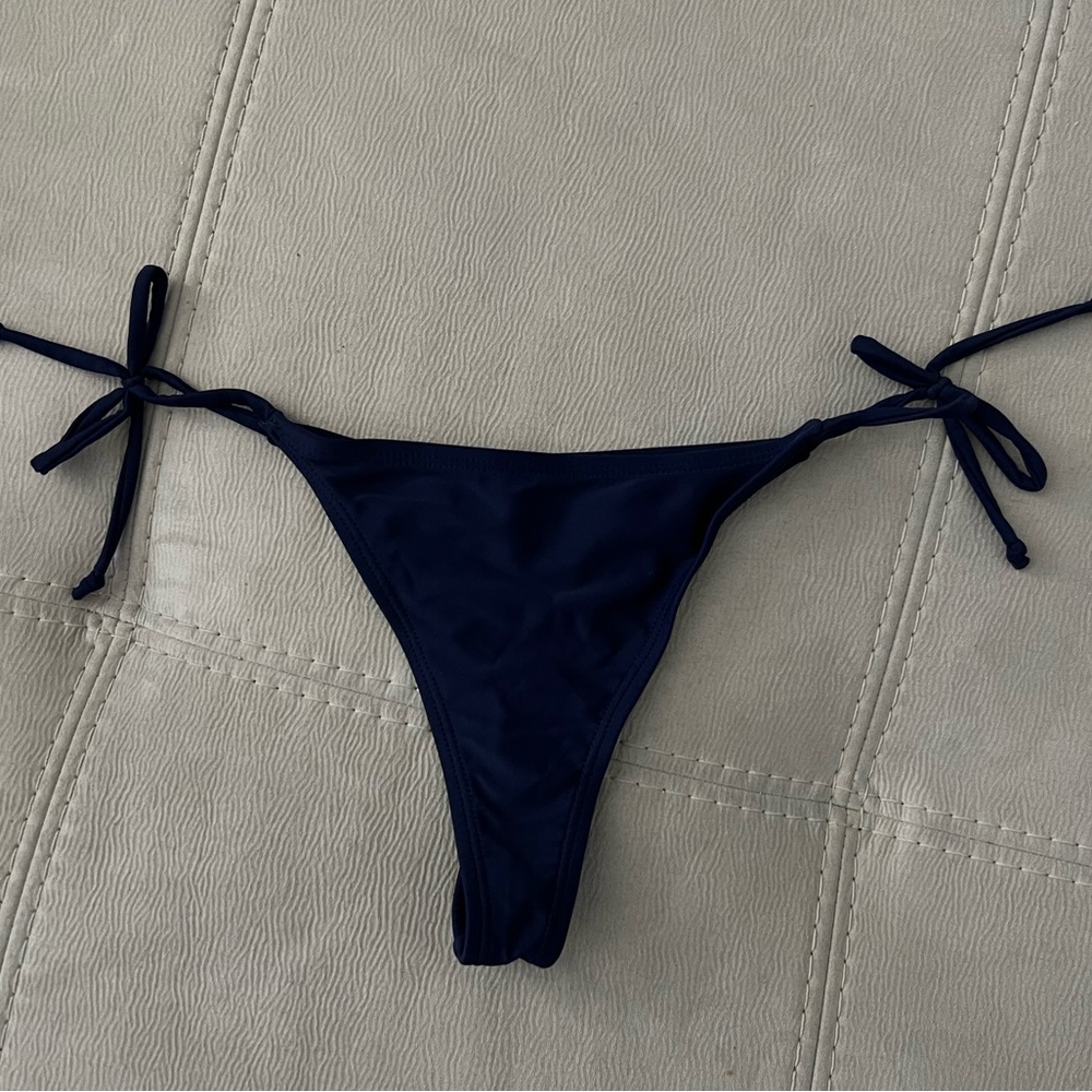 Boutinela navy blue string bikini bottoms